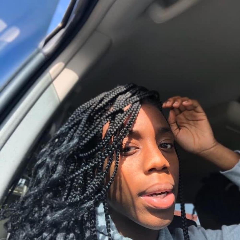 Meet your Posher, Taralynn